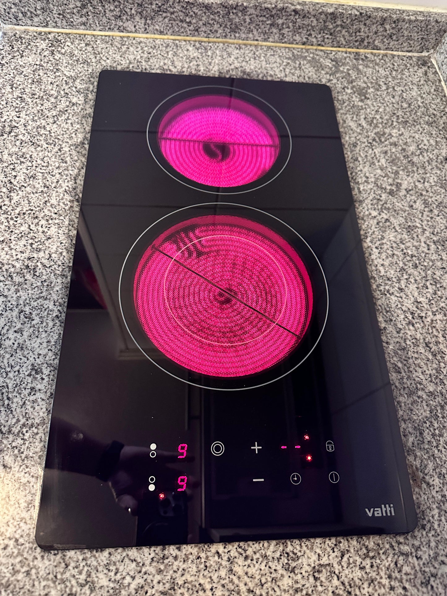 Cambio de Vidrio Vitrocerámico VATTI 2 Platos – Instalación Incluida